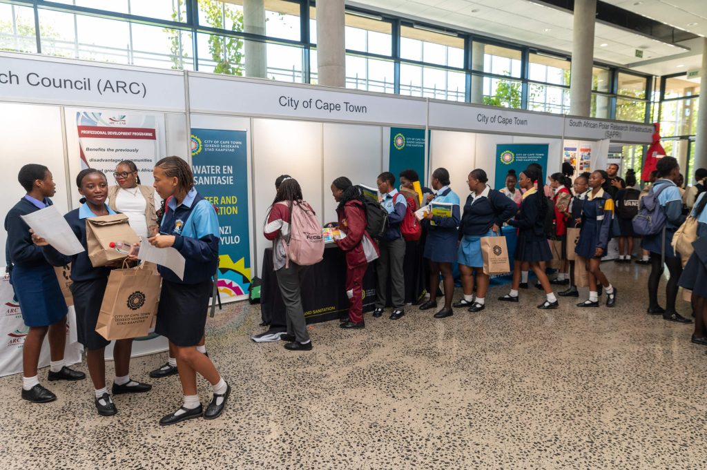 CapeTown SheSTEAM Summit photo gallery for decorative purposes only on gallery