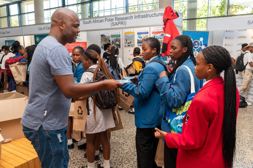 CapeTown SheSTEAM Summit photo gallery for decorative purposes only on gallery